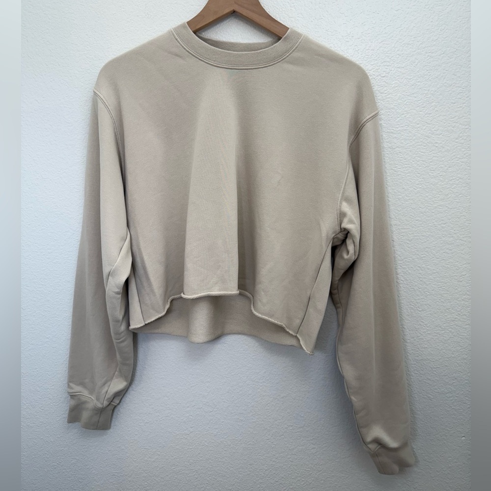 Aritzia TNA Cropped Crewneck Sweatshirt Beige Medium